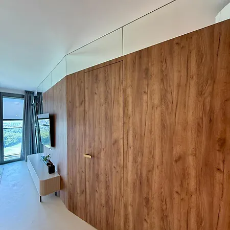 Eurovea Tower, 27th Floor Apartment, Free Parking * Bratislava