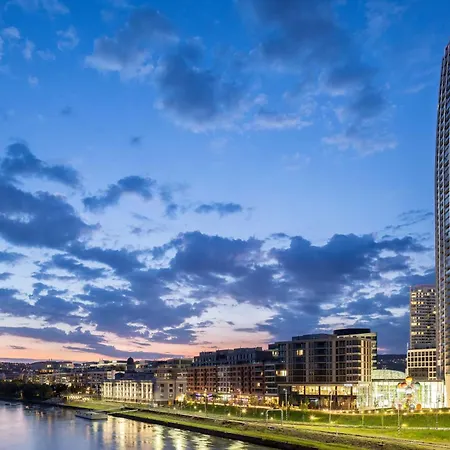 Апартаменты Eurovea Tower, 27th Floor Apartment, Free Parking