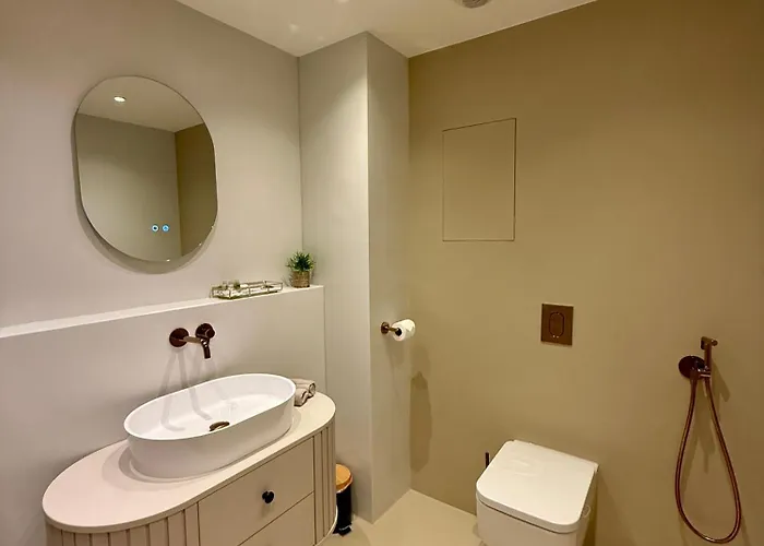 Eurovea Tower, 27th Floor Apartment, Free Parking 公寓