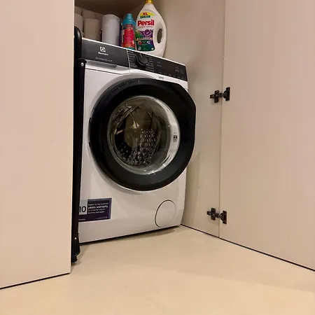 Eurovea Tower, 27th Floor Apartment, Free Parking Apartmán